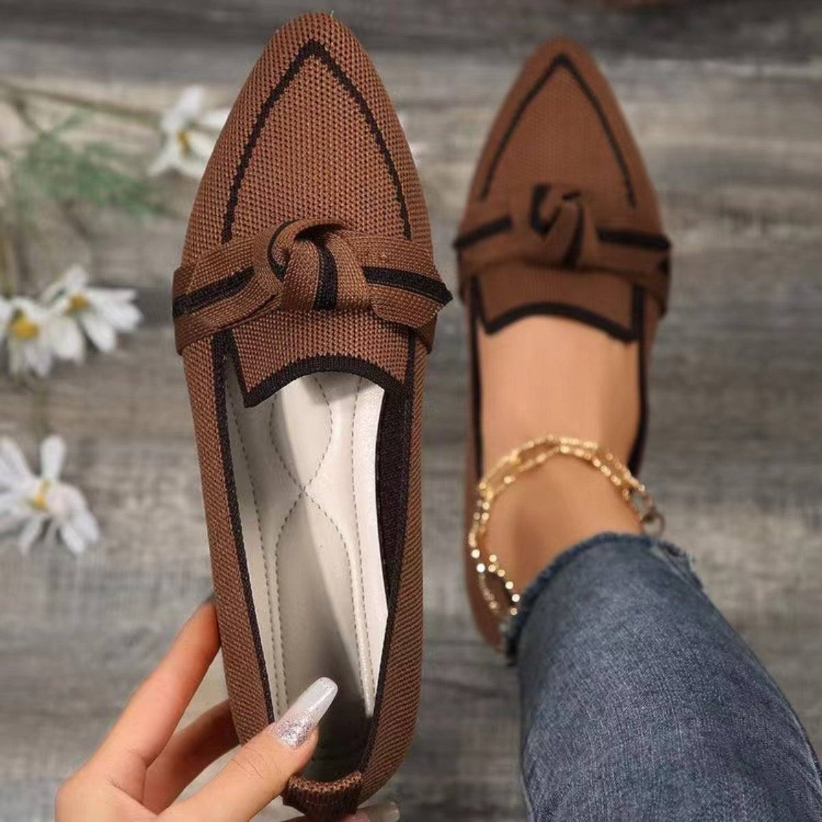 Bow Contrast Trim Pointed Toe Loafers