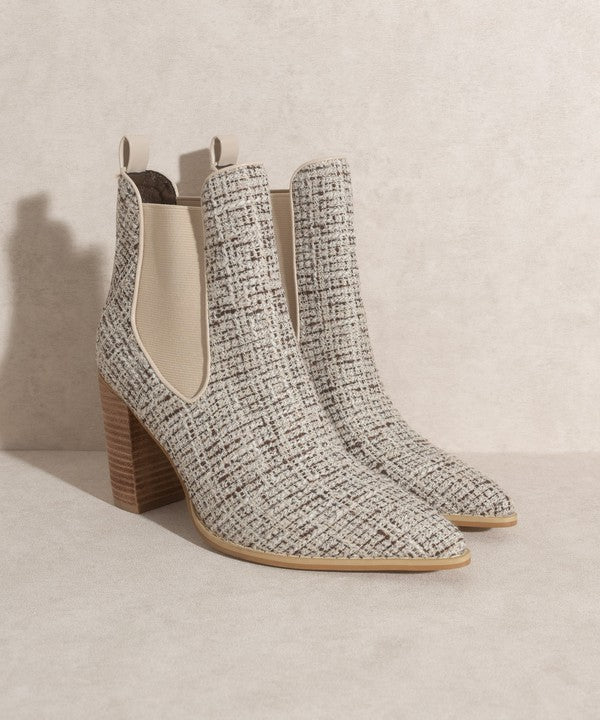 Oasis Society - The Chelsea Pointy Toe Ankle Boot