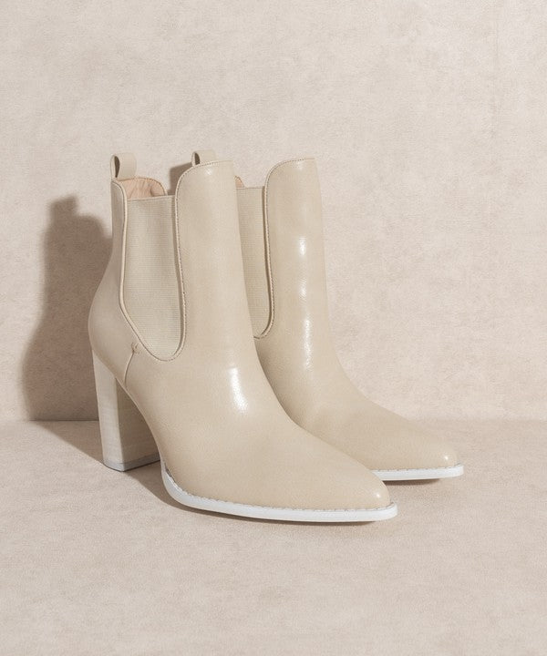 Oasis Society - The Chelsea Pointy Toe Ankle Boot