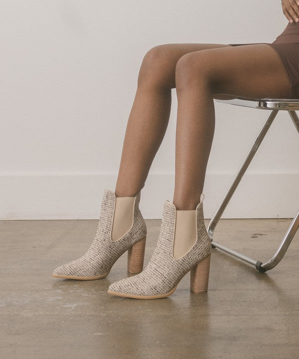 Oasis Society - The Chelsea Pointy Toe Ankle Boot