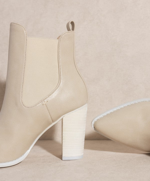 Oasis Society - The Chelsea Pointy Toe Ankle Boot