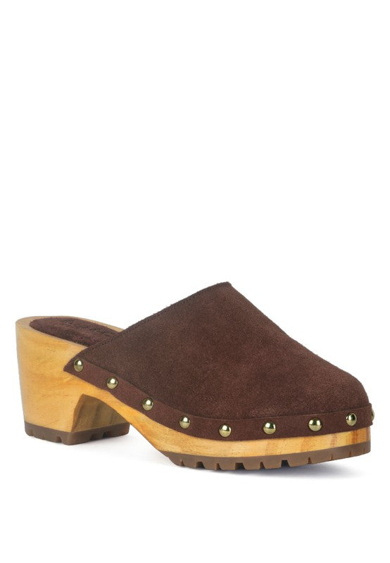 Wooden Heel Round Close Toe Clogs With Rubber Grip