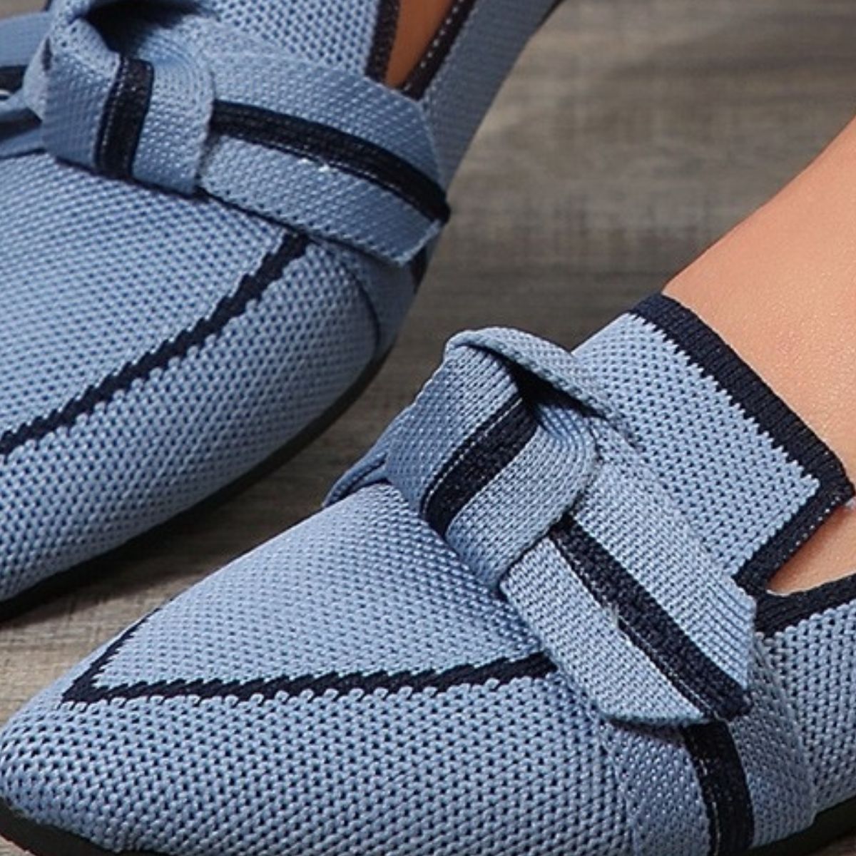 Bow Contrast Trim Pointed Toe Loafers