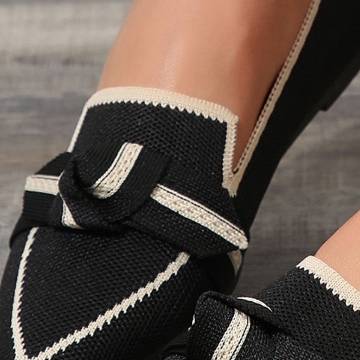 Bow Contrast Trim Pointed Toe Loafers