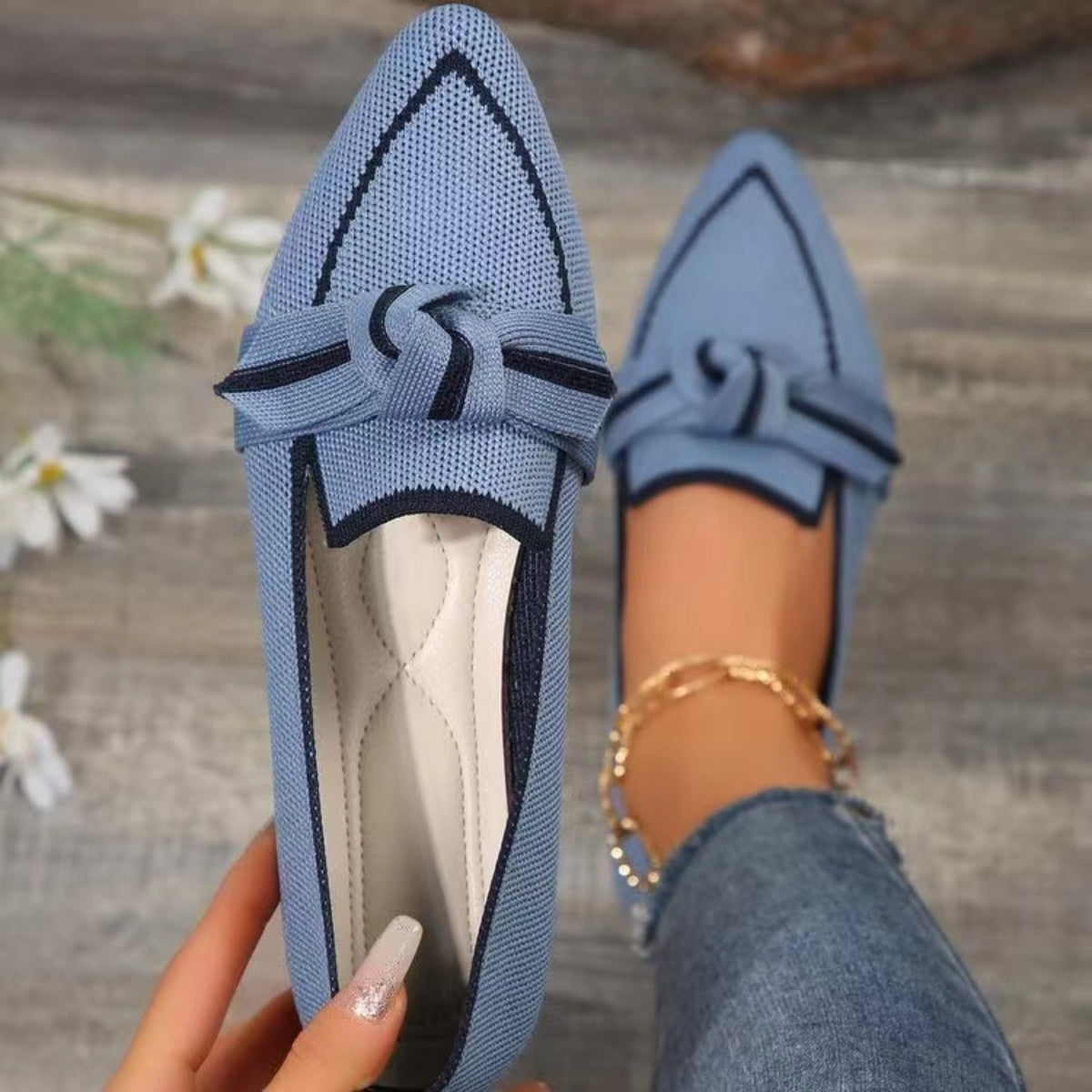 Bow Contrast Trim Pointed Toe Loafers