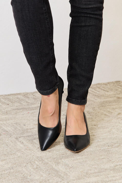 Black Pumps with a Short Heels